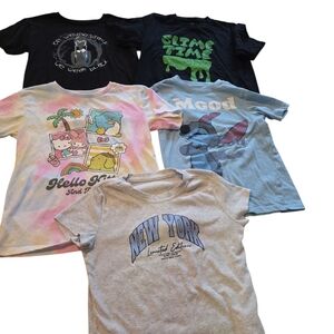 Lot of five graphic t's Size 7/8
